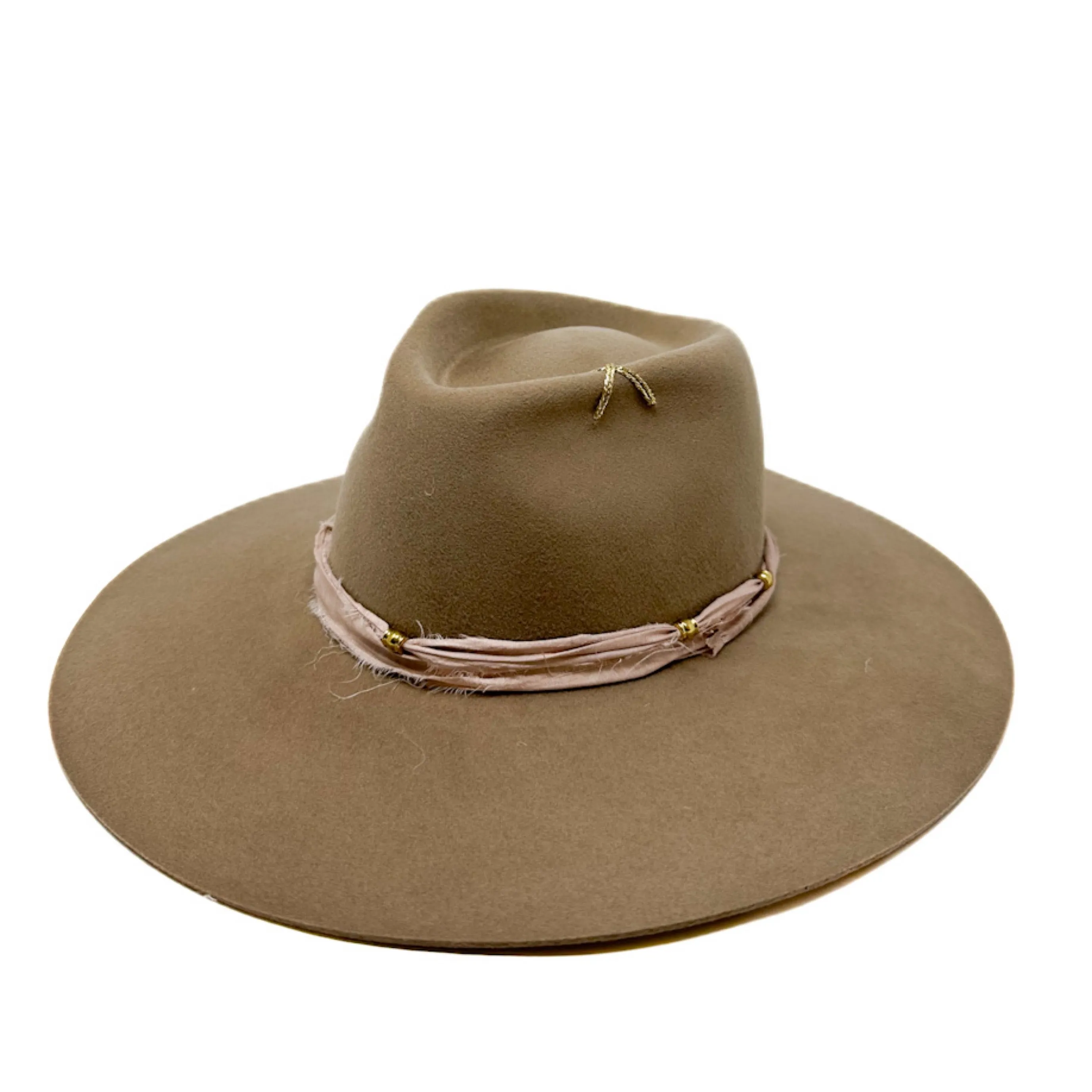 Montana fedora in color putty with painted cactus