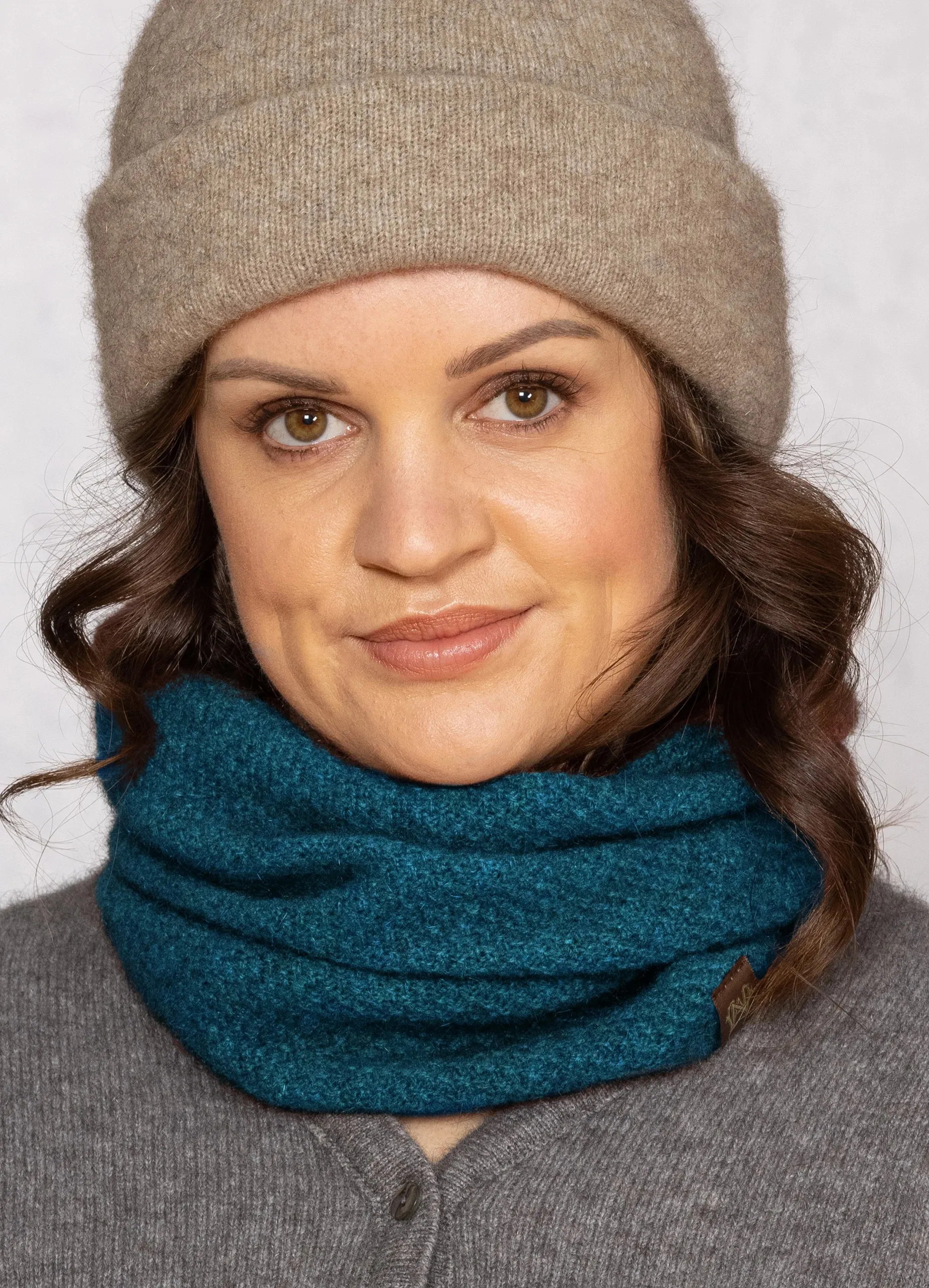 Noble Wilde Possum Merino Moss Neck Warmer