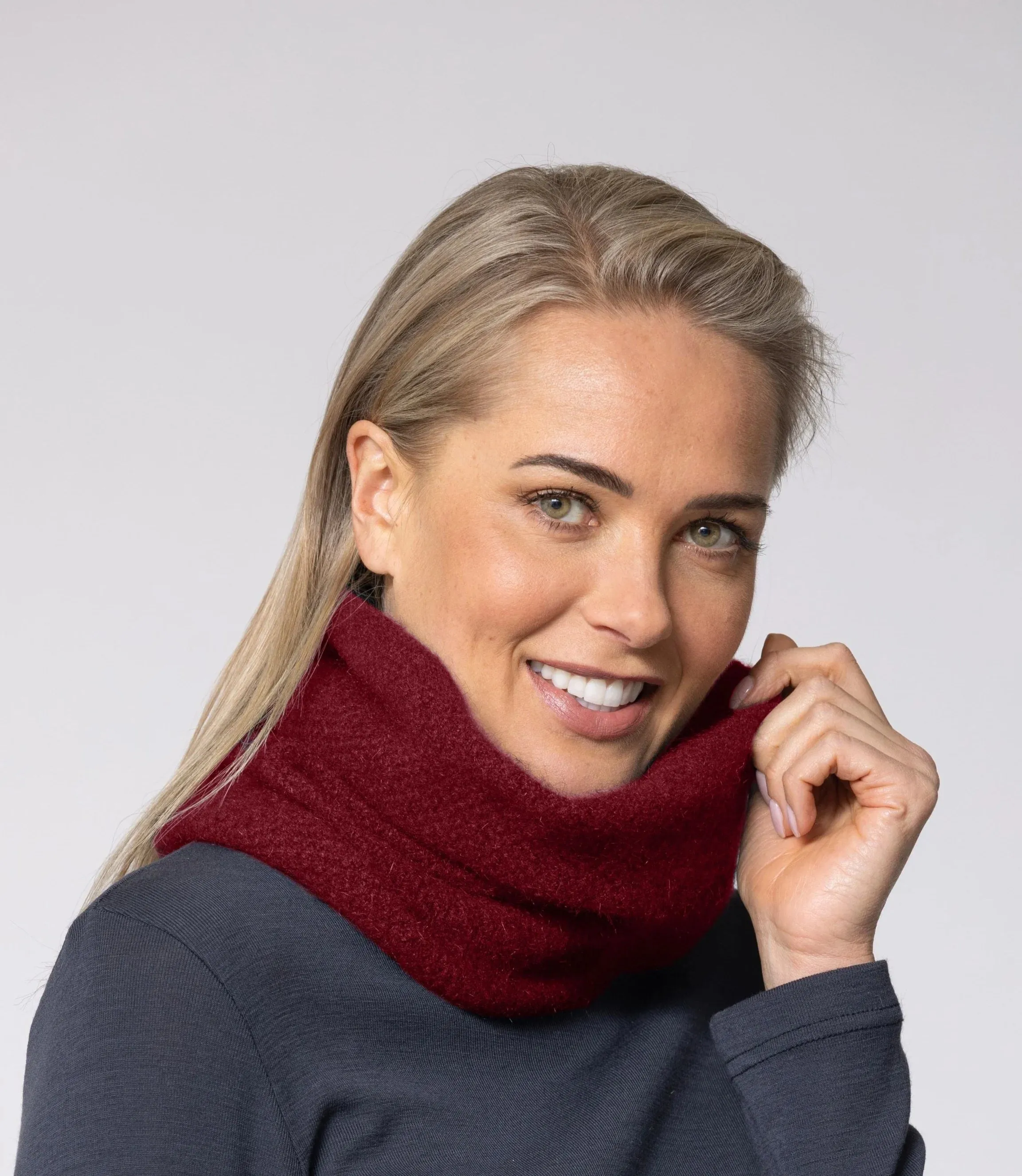 Noble Wilde Possum Merino Moss Neck Warmer