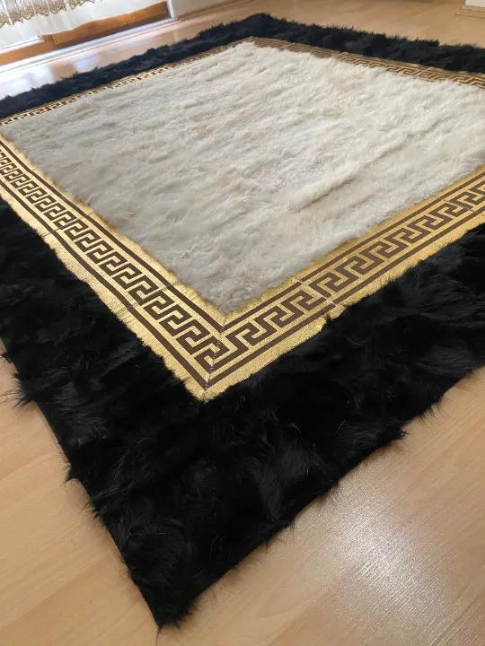 Unique Natural Black White Sheepskin Bedroom Rug ,Handmade Soft Carpet